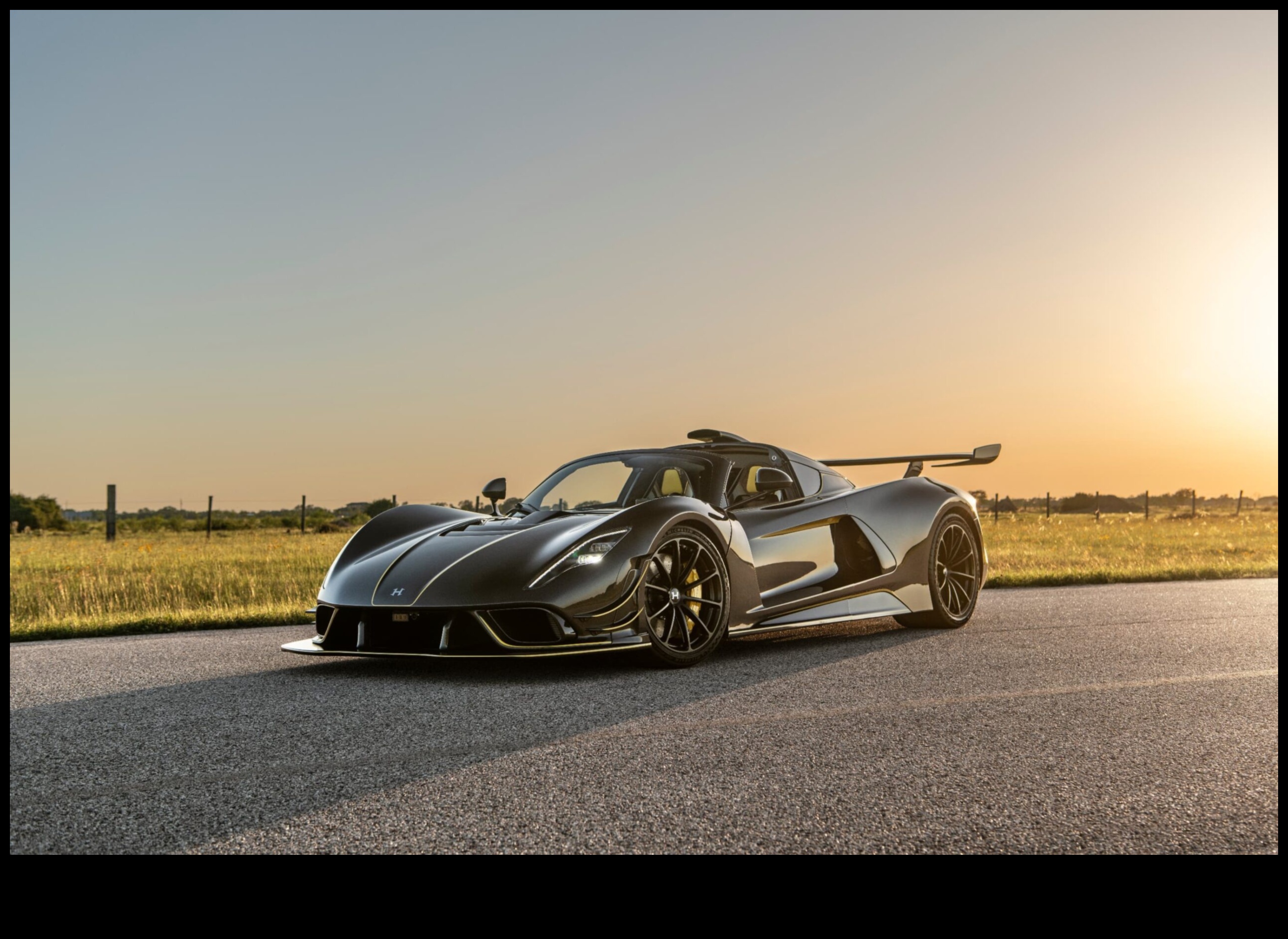 Veiktspējas pionieri: sporta automašīnas un braukšanas inovācijas celmlauži